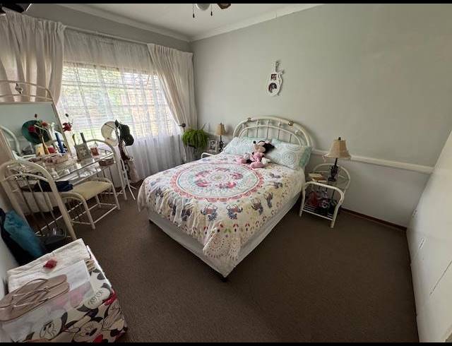 4 BEDROOM HOUSE FOR SALE IN ESTHER PARK